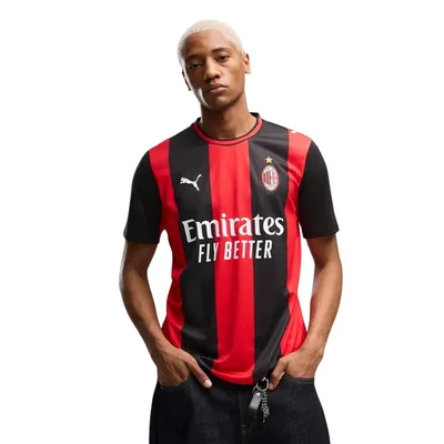 AC Milan thuisshirt 2026/2027 rood-zwarte banen gouden ster